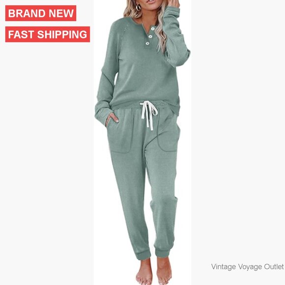Large Loose Fit Sweatsuit Set with Pockets Button Down Top
